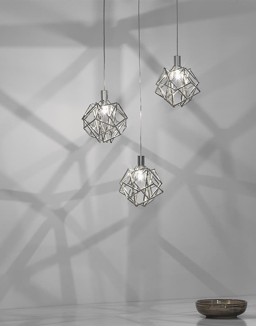 Etoile, twinkling in an indoor sky.